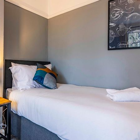 Lovely 4Bdr Home- Off Street Parking Sleeps 7 Nottingham Eksteriør bilde