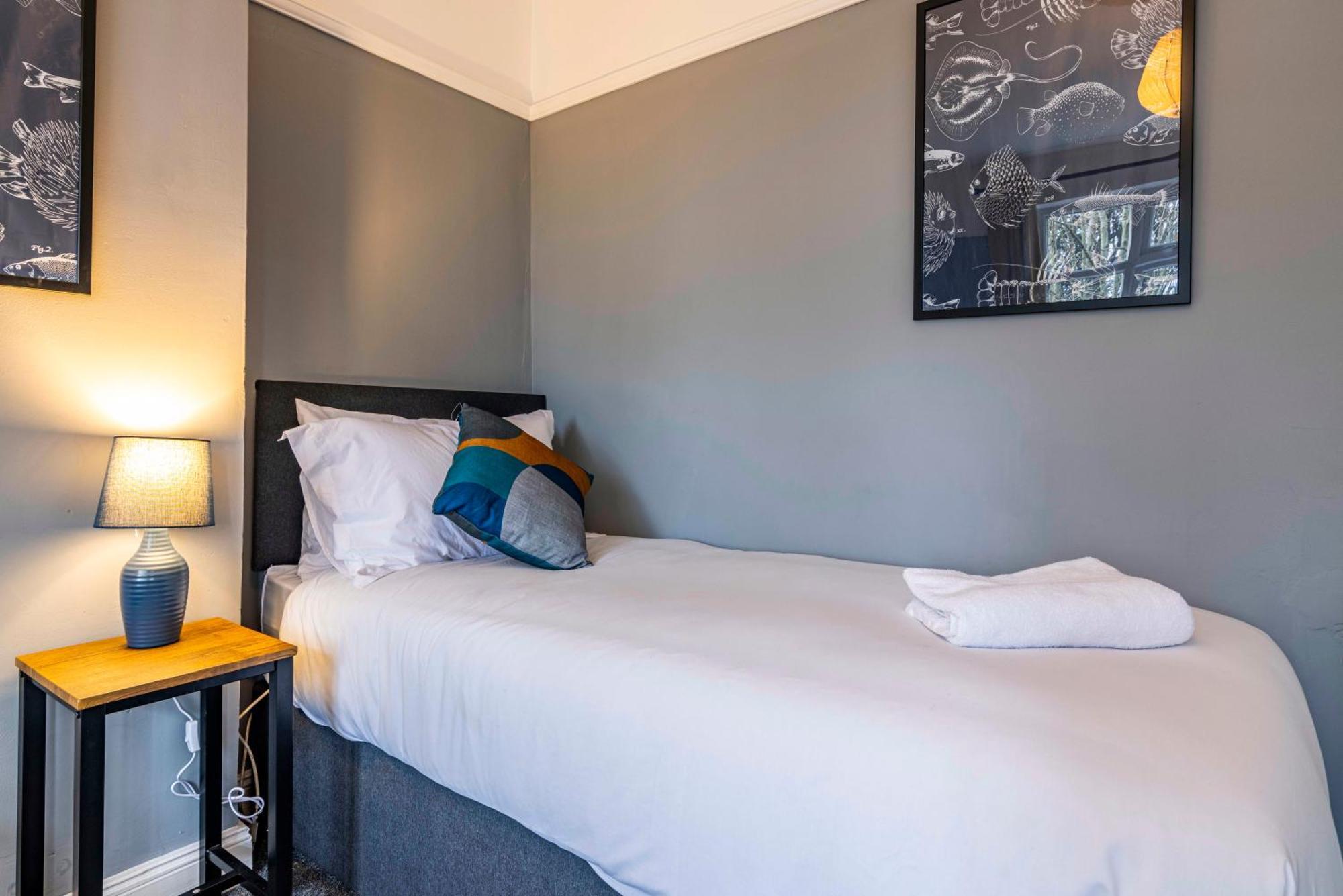 Lovely 4Bdr Home- Off Street Parking Sleeps 7 Nottingham Eksteriør bilde