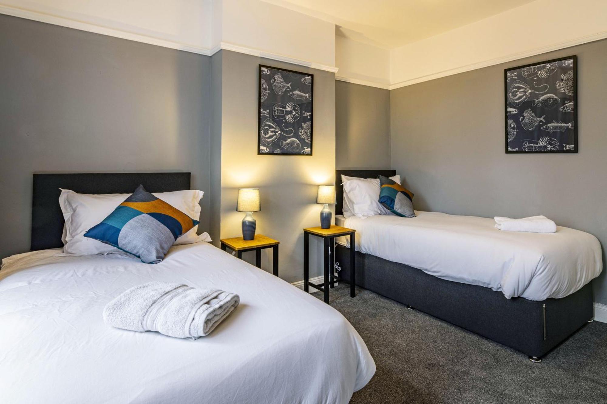 Lovely 4Bdr Home- Off Street Parking Sleeps 7 Nottingham Eksteriør bilde