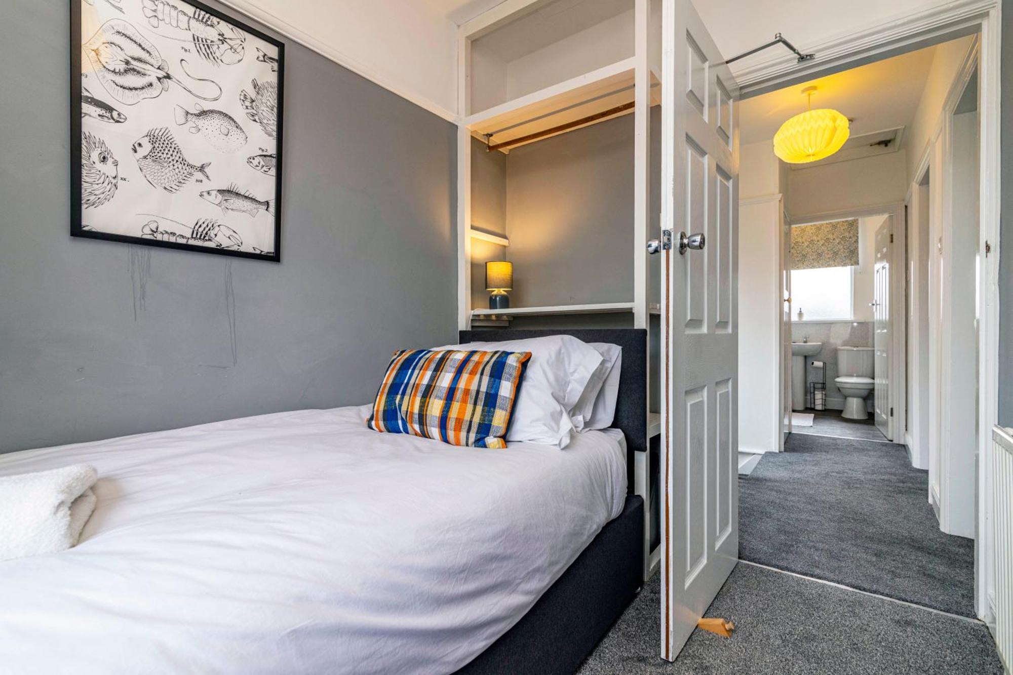 Lovely 4Bdr Home- Off Street Parking Sleeps 7 Nottingham Eksteriør bilde