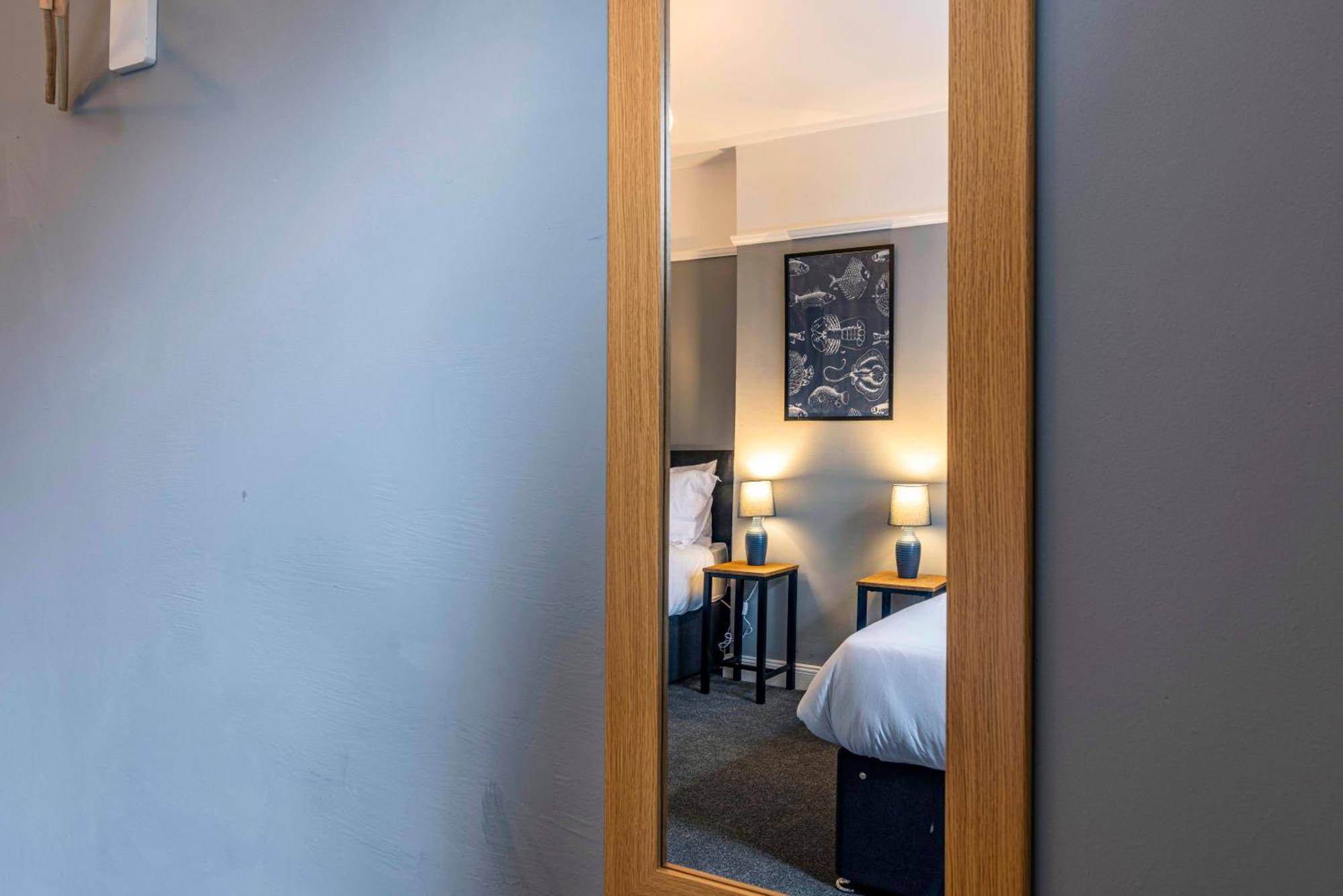 Lovely 4Bdr Home- Off Street Parking Sleeps 7 Nottingham Eksteriør bilde