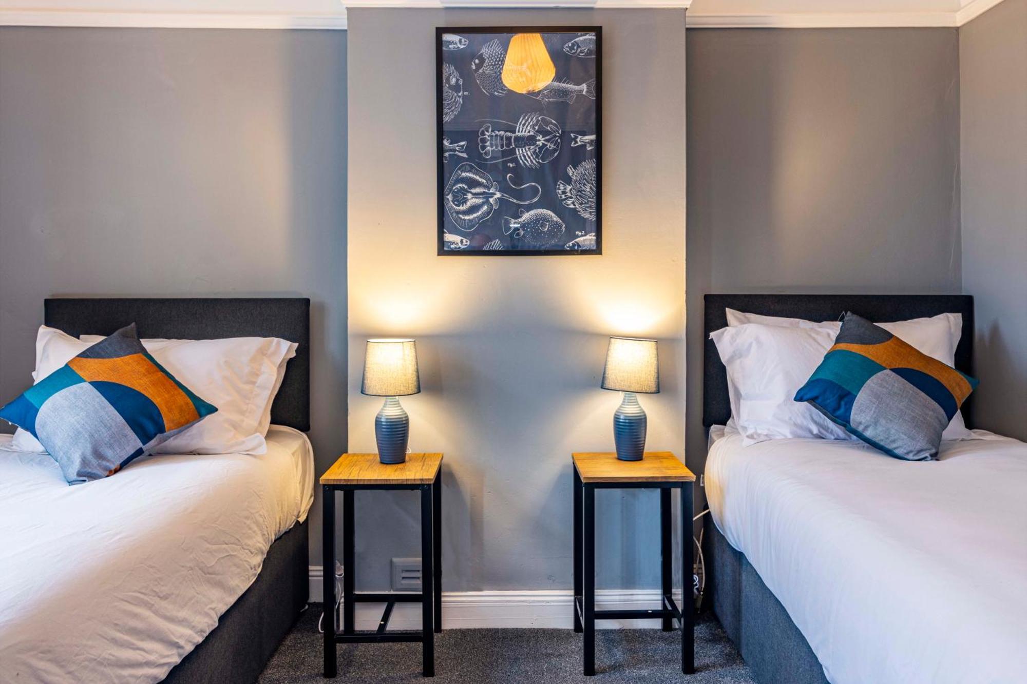 Lovely 4Bdr Home- Off Street Parking Sleeps 7 Nottingham Eksteriør bilde