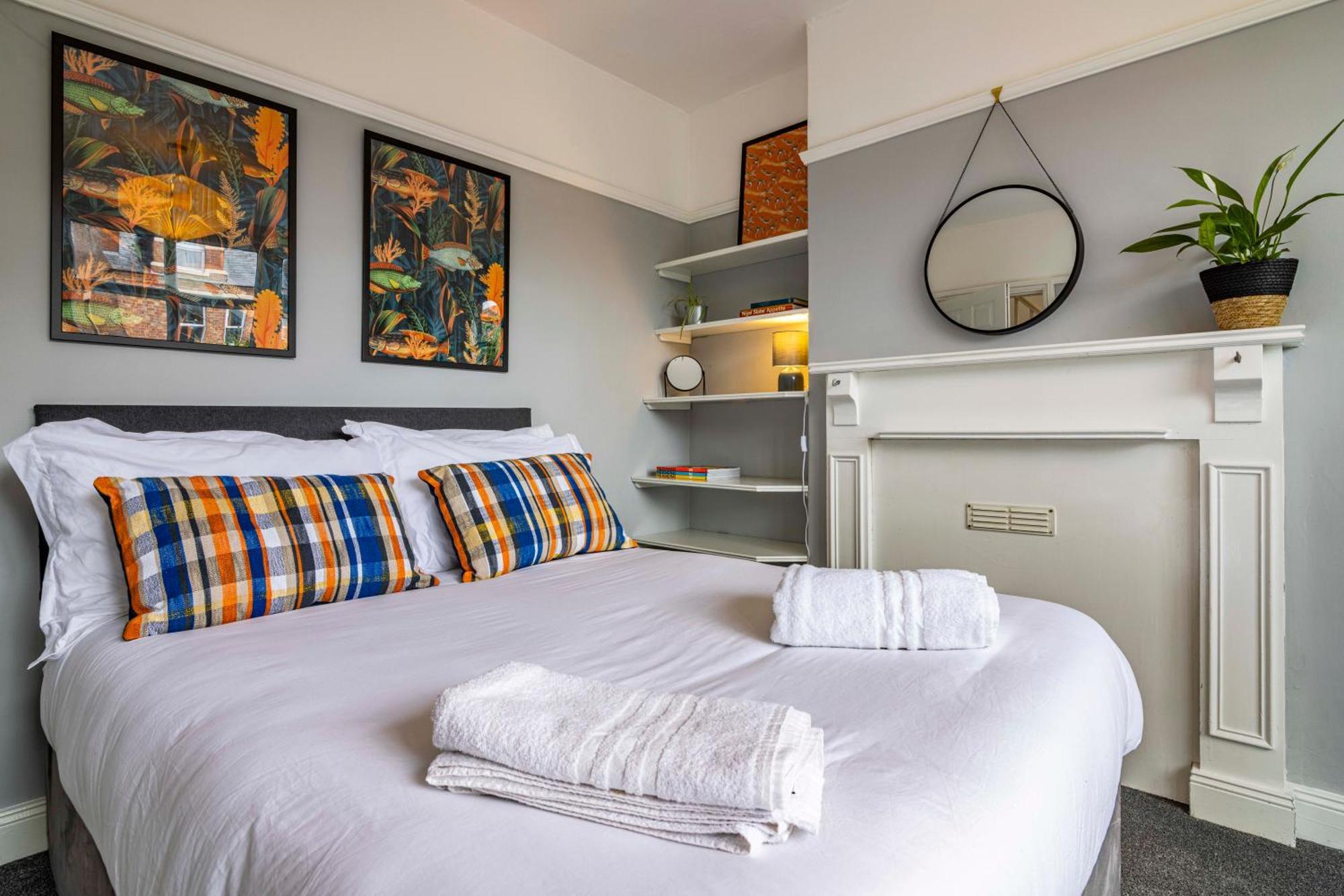 Lovely 4Bdr Home- Off Street Parking Sleeps 7 Nottingham Eksteriør bilde